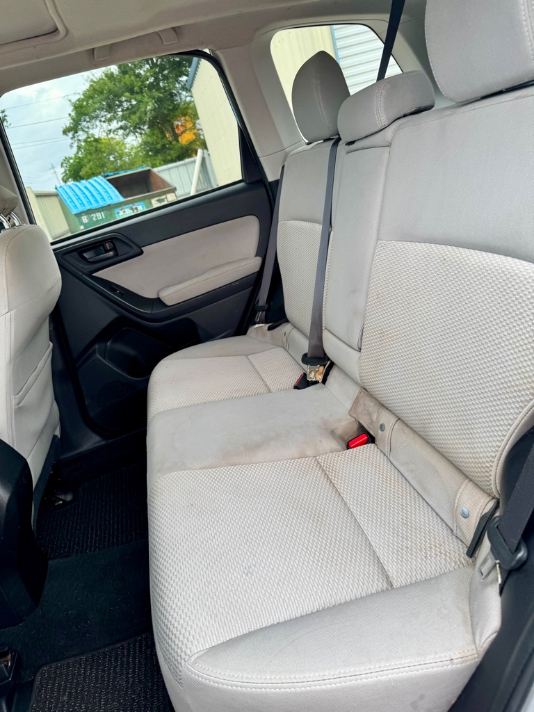 Photo 13 of this SUBARU FORESTER