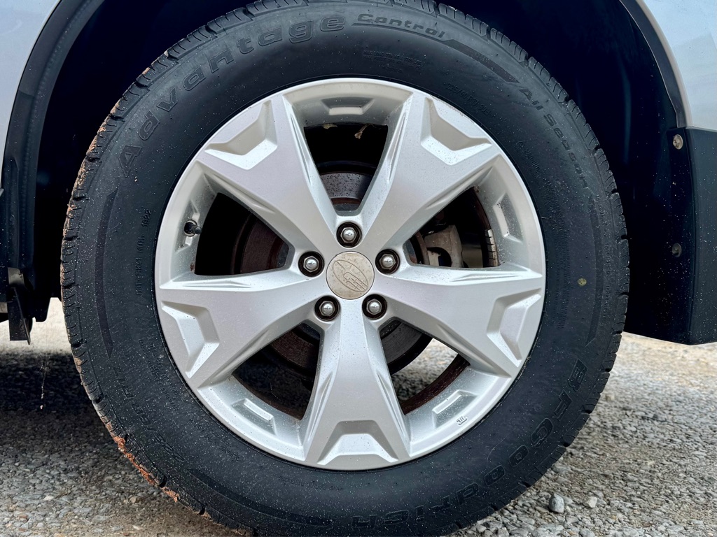 Photo 9 of this SUBARU FORESTER