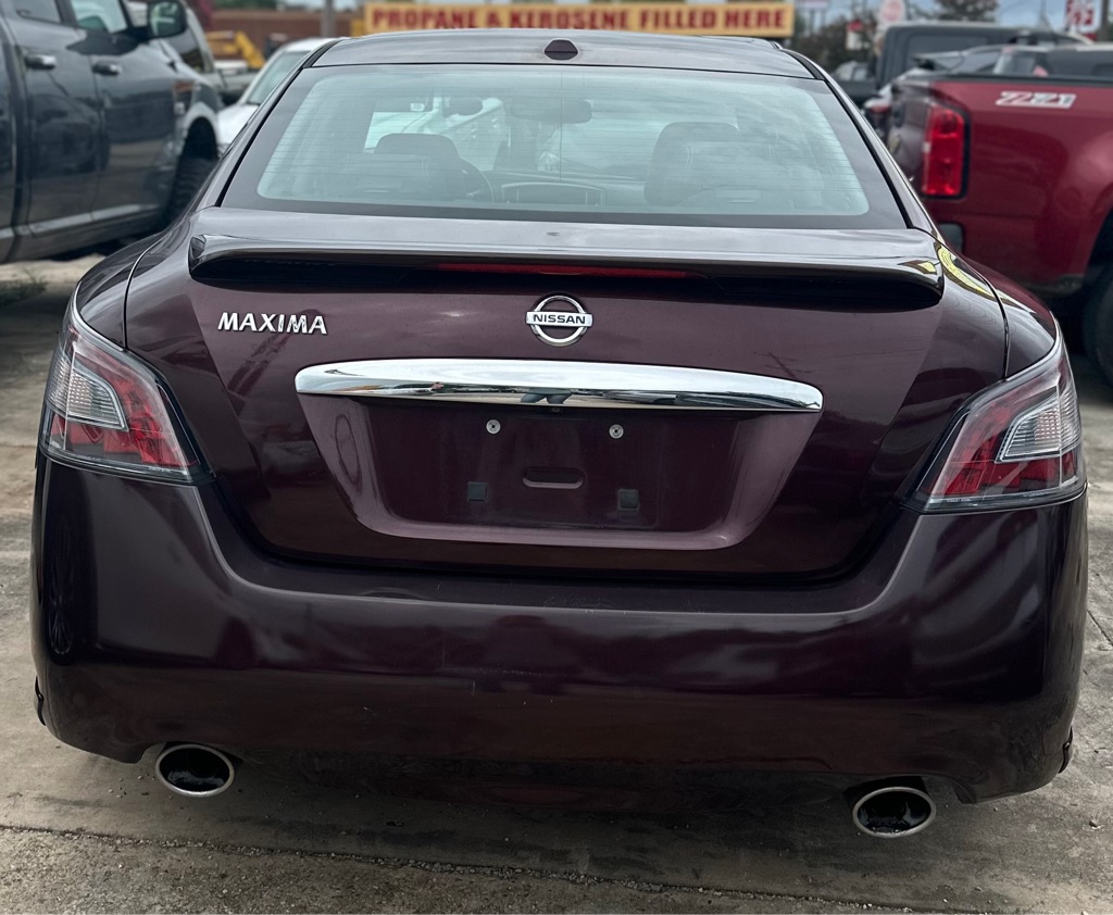 Photo 4 of this NISSAN MAXIMA