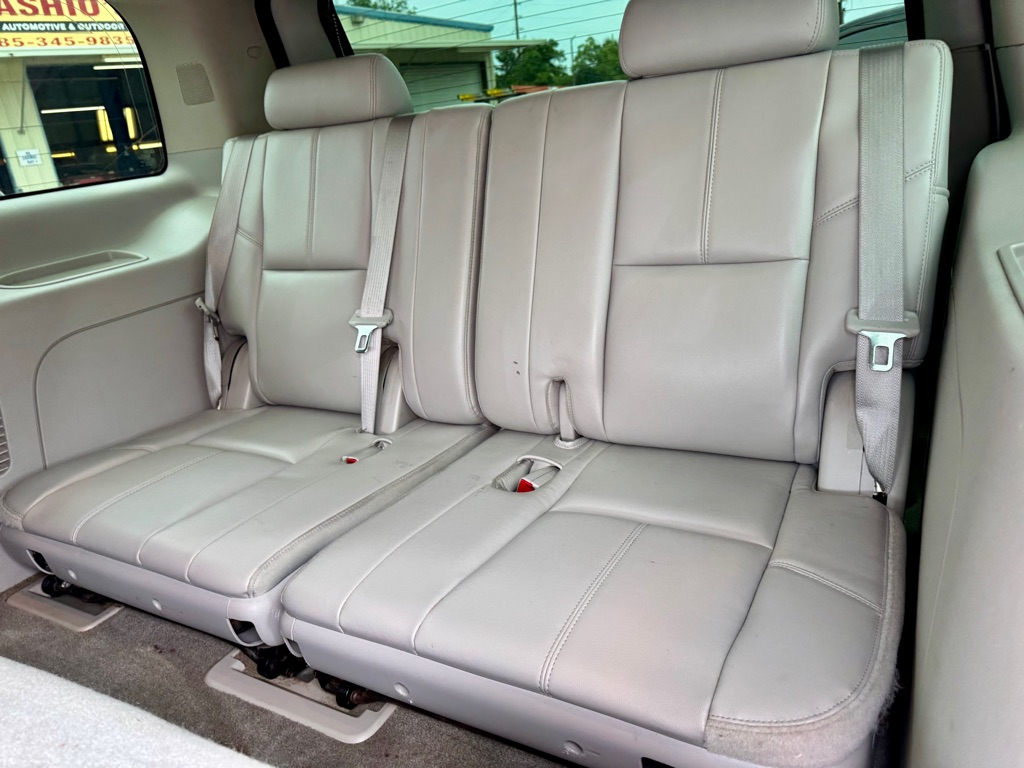 Photo 8 of this GMC YUKON