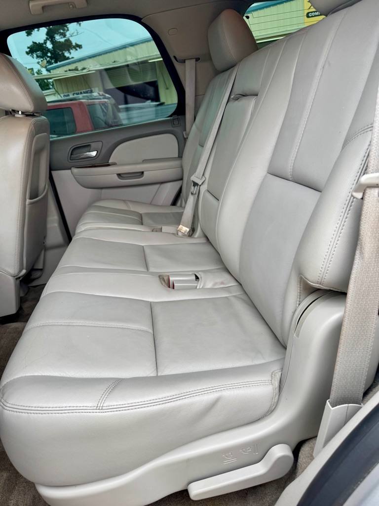 Photo 7 of this GMC YUKON