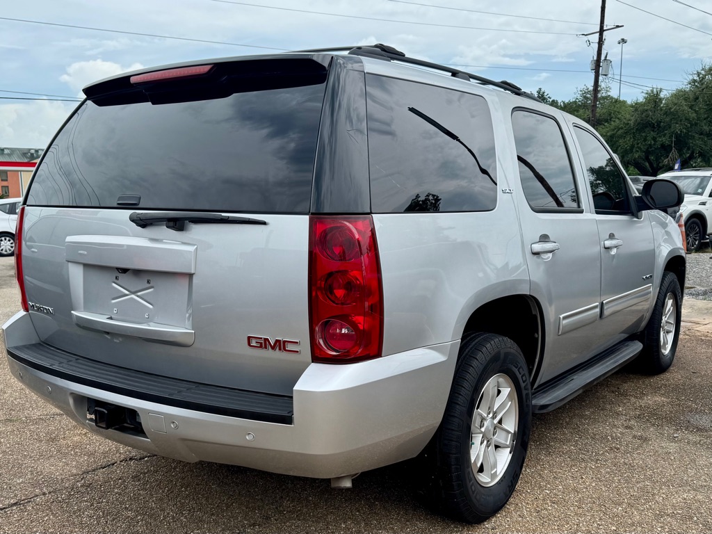 Photo 4 of this GMC YUKON
