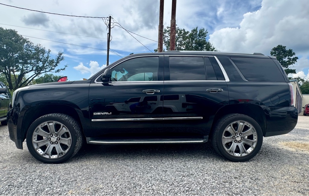 Photo 8 of this GMC YUKON