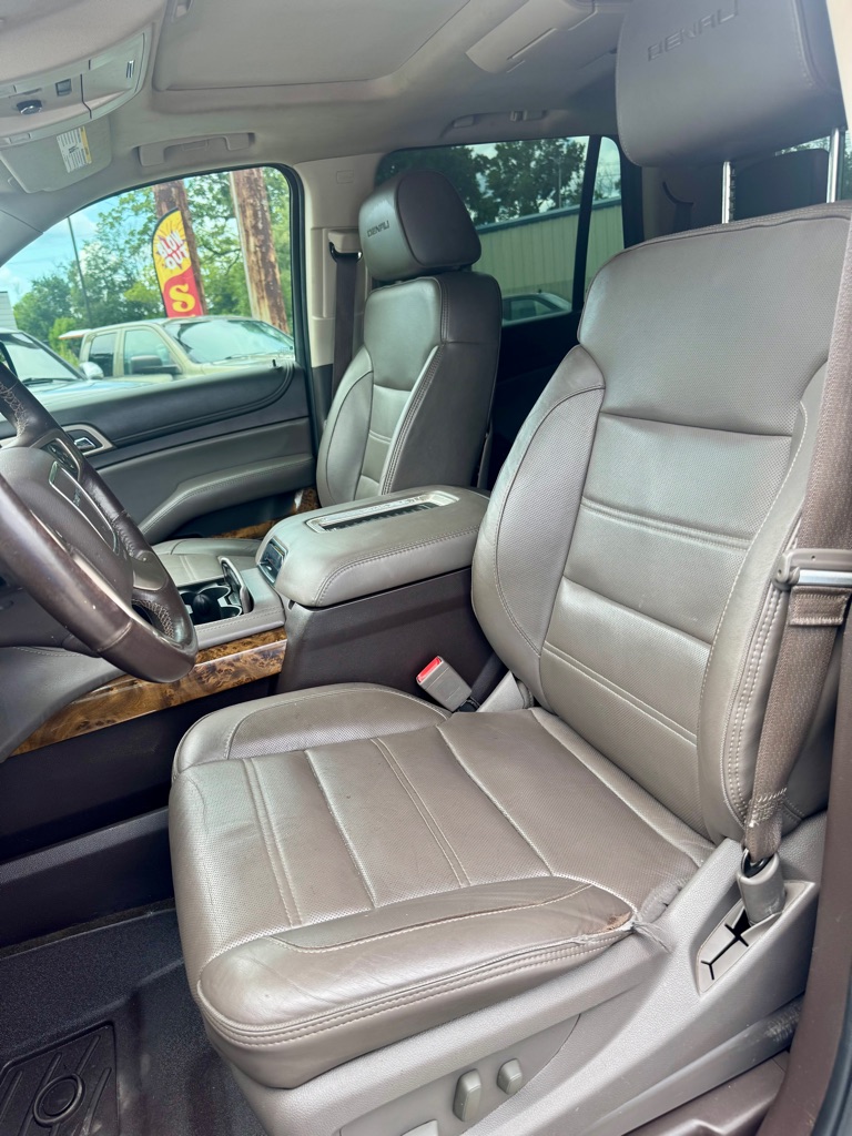 Photo 11 of this GMC YUKON