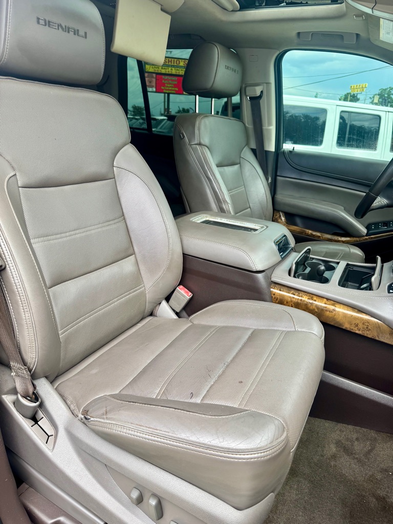 Photo 13 of this GMC YUKON