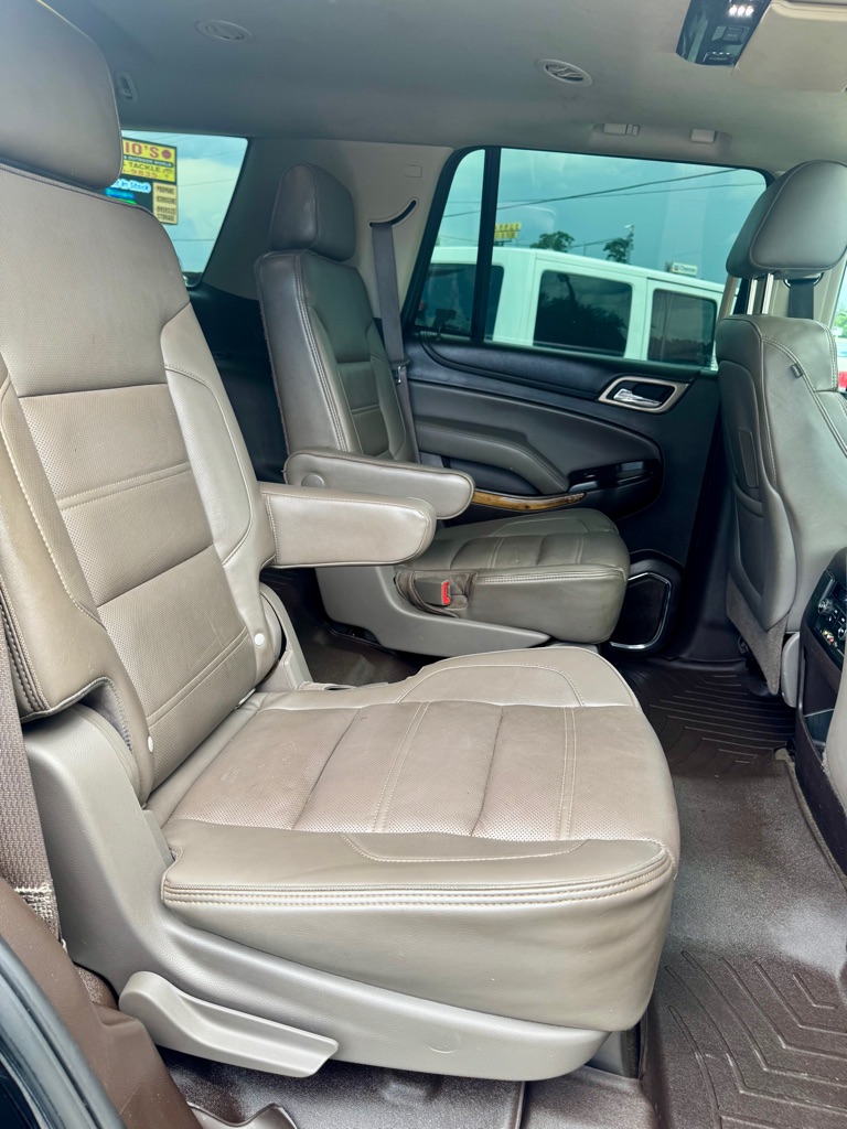Photo 16 of this GMC YUKON