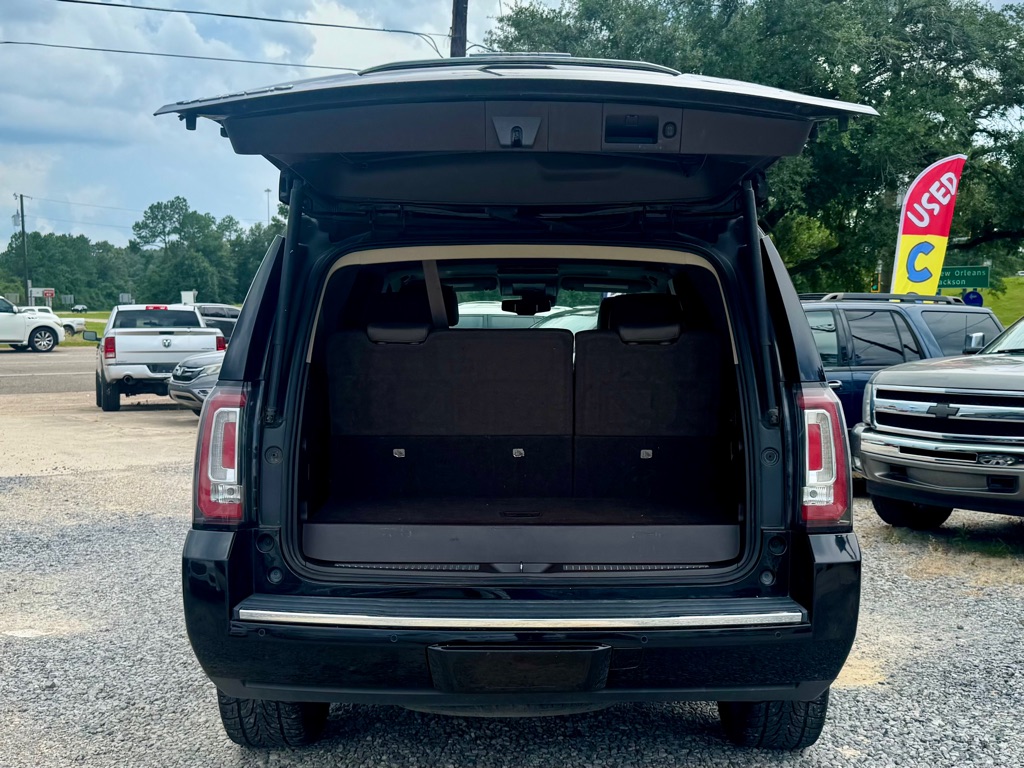 Photo 20 of this GMC YUKON