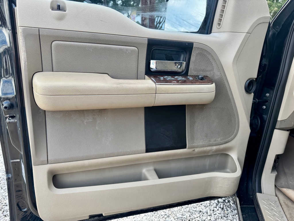 Photo 7 of this FORD F-150