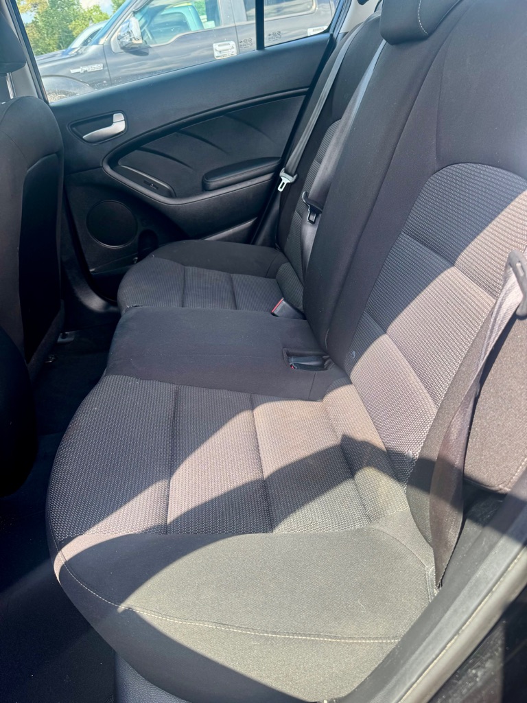 Photo 9 of this KIA FORTE