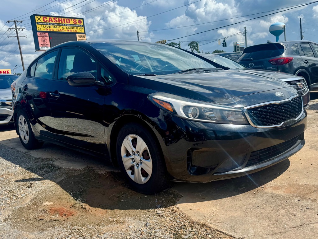 Photo 2 of this KIA FORTE