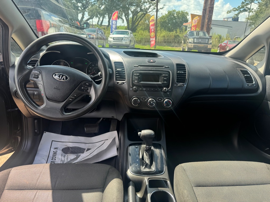 Photo 10 of this KIA FORTE