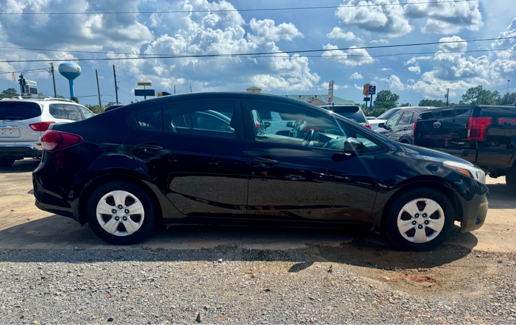 Photo 4 of this KIA FORTE