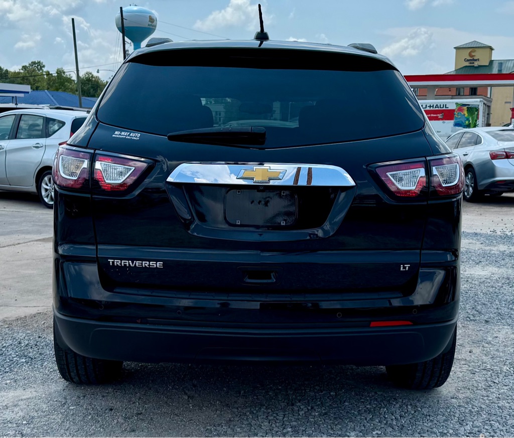Photo 6 of this CHEVROLET TRAVERSE
