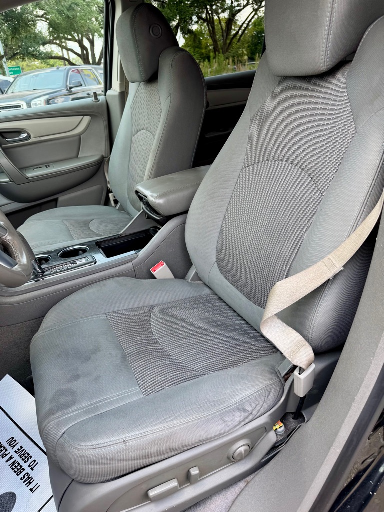 Photo 11 of this CHEVROLET TRAVERSE