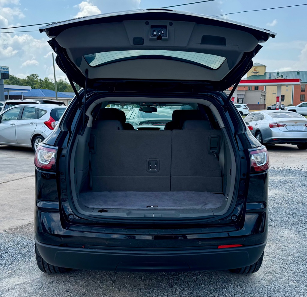 Photo 16 of this CHEVROLET TRAVERSE