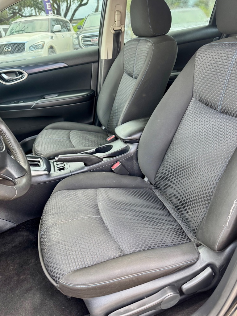 Photo 11 of this NISSAN SENTRA
