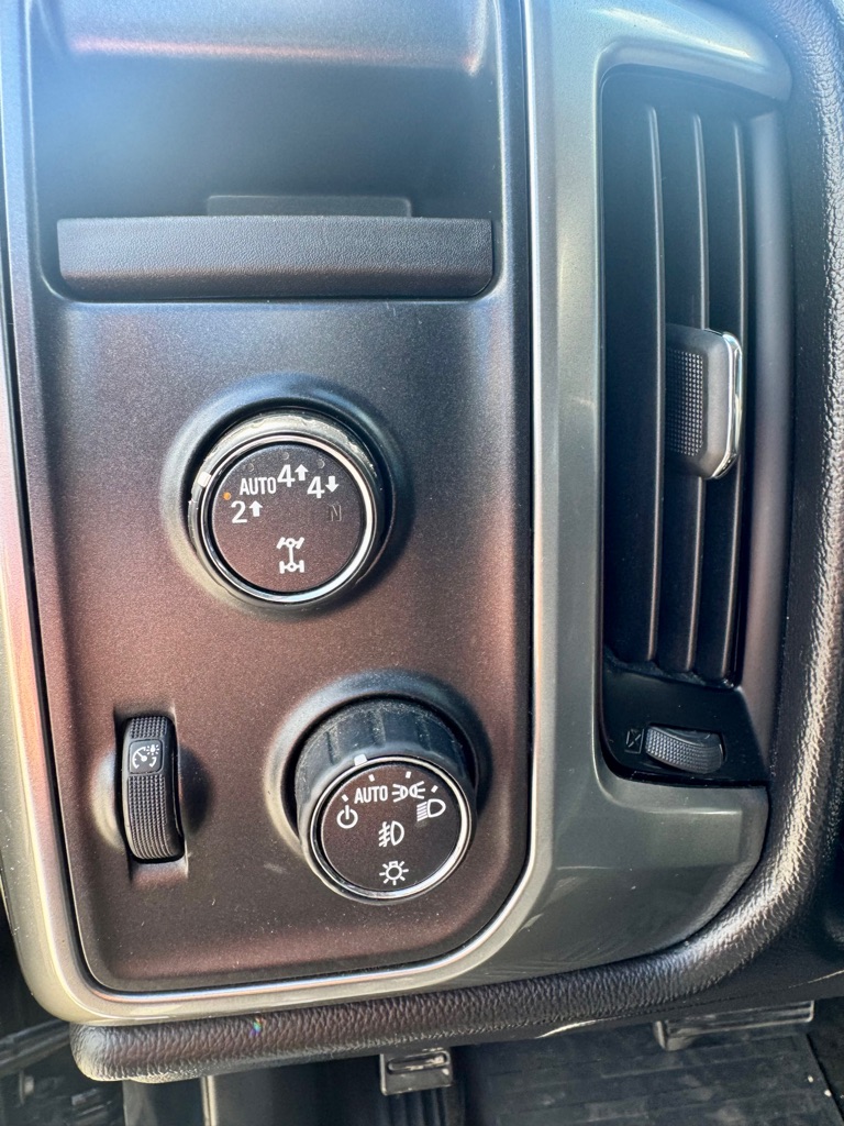 Photo 16 of this CHEVROLET SILVERADO 1500