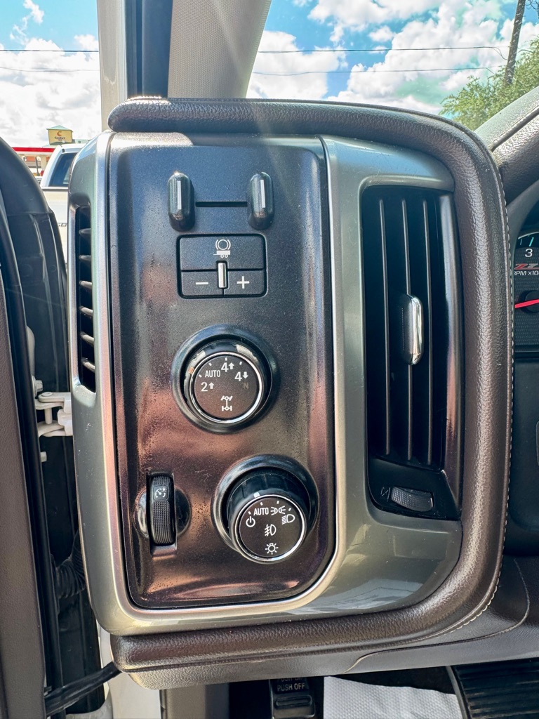 Photo 16 of this CHEVROLET SILVERADO 1500