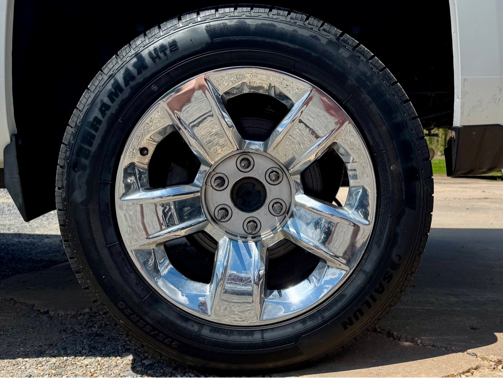 Photo 9 of this CHEVROLET SILVERADO 1500