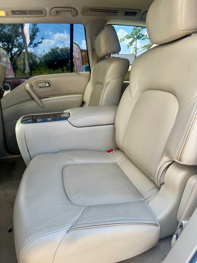Photo 14 of this INFINITI QX80