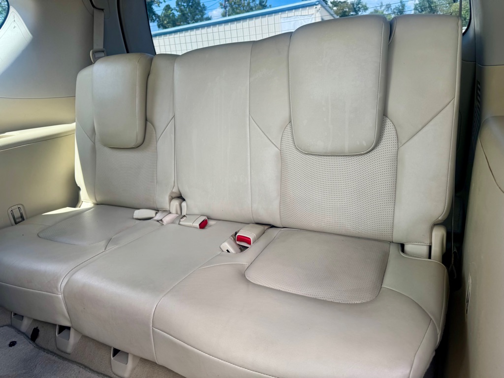 Photo 16 of this INFINITI QX80
