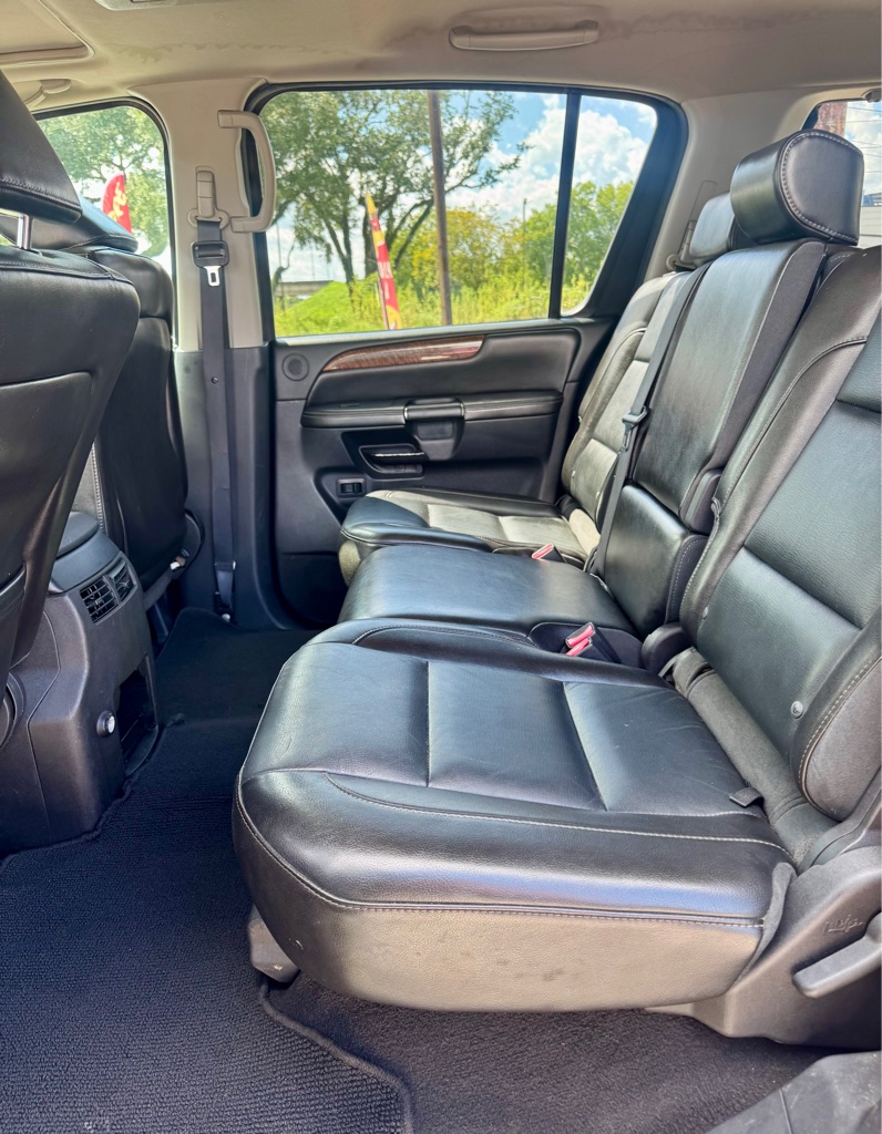 Photo 14 of this NISSAN ARMADA