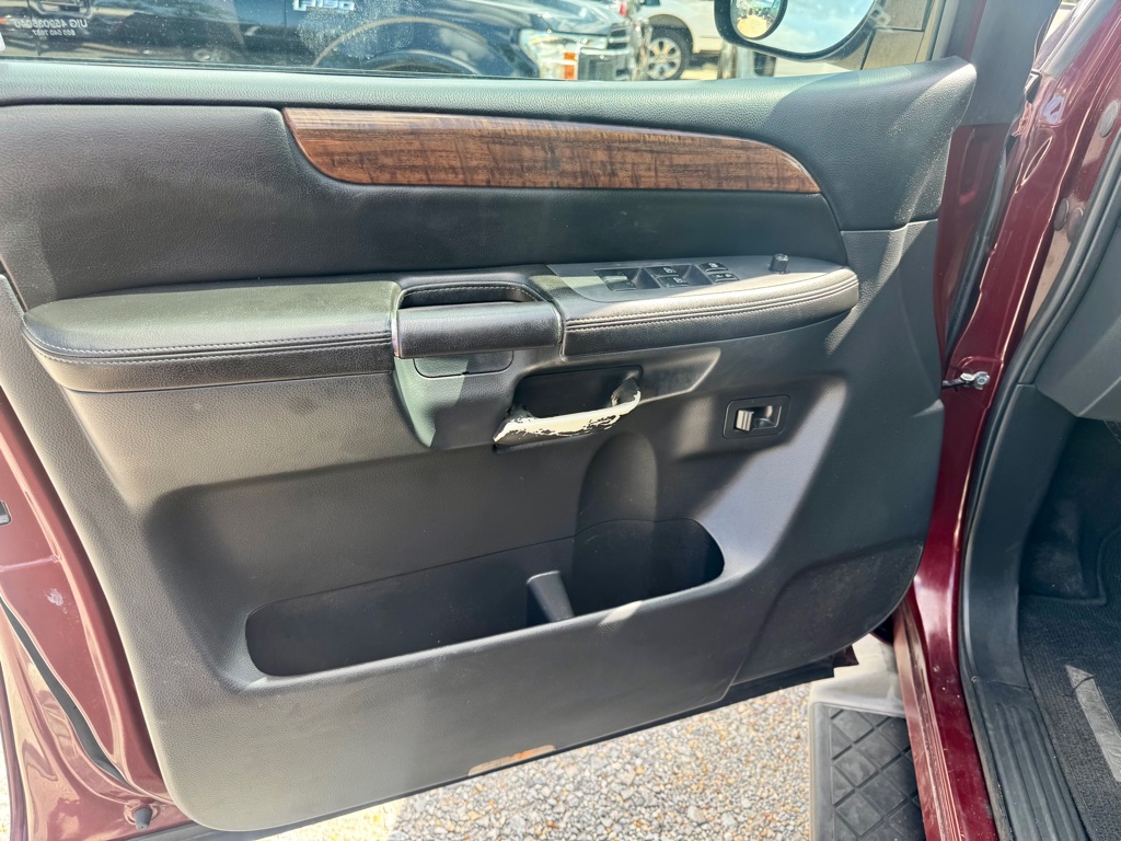 Photo 10 of this NISSAN ARMADA