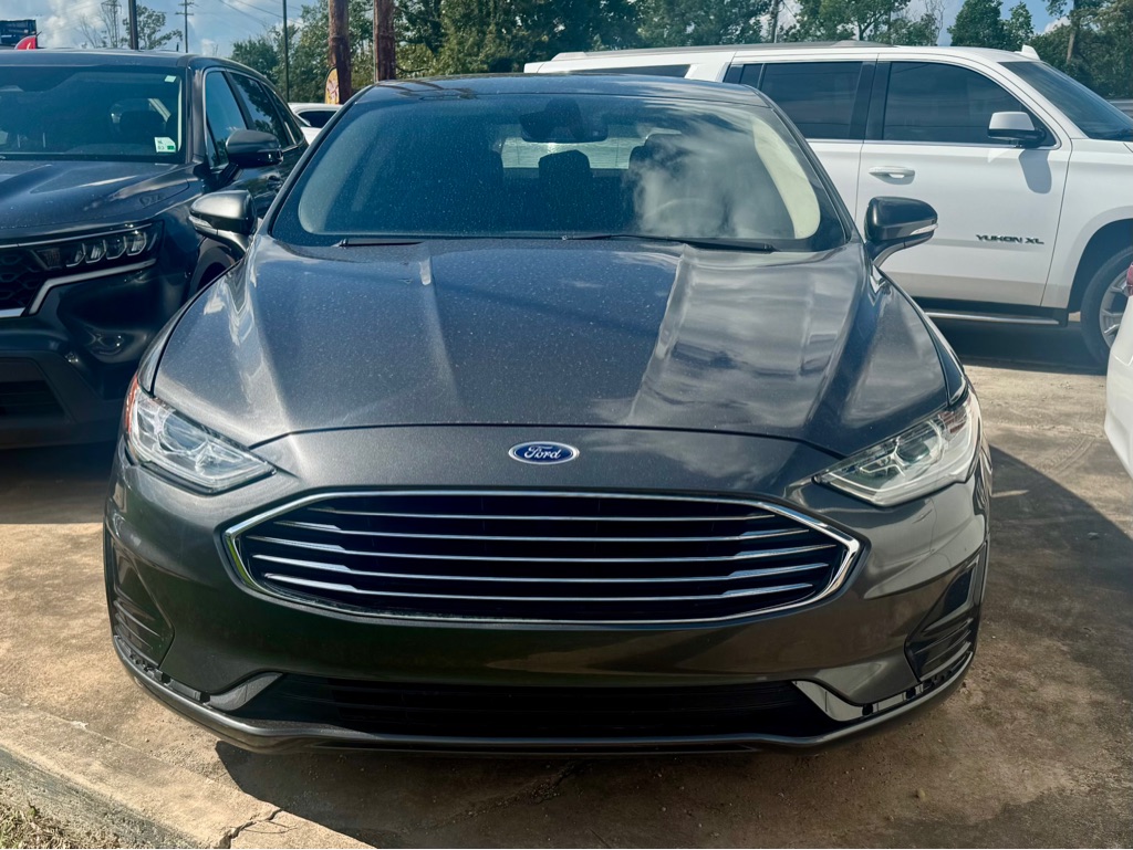 Photo 2 of this FORD FUSION