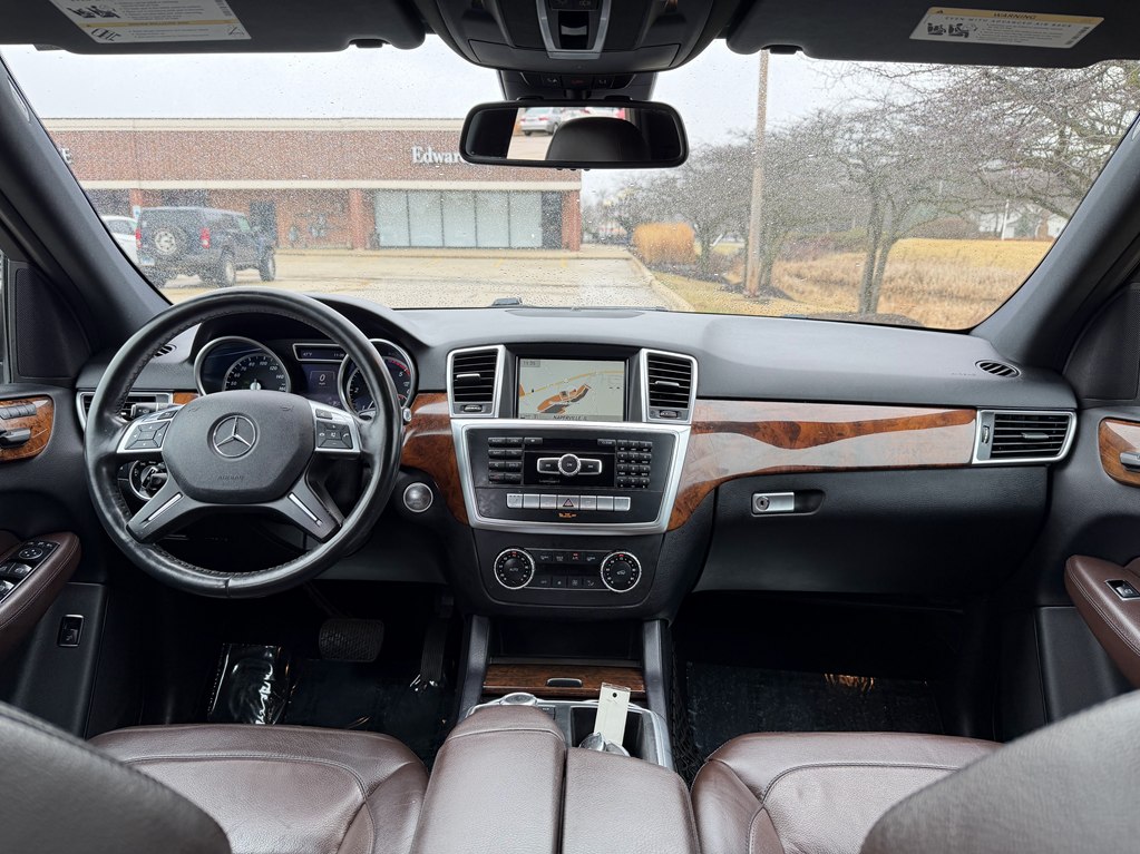 Photo 48 of this MERCEDES-BENZ M-CLASS