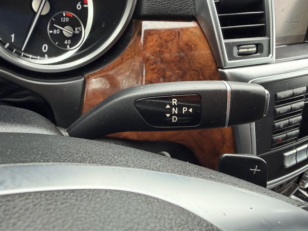 Photo 34 of this MERCEDES-BENZ M-CLASS