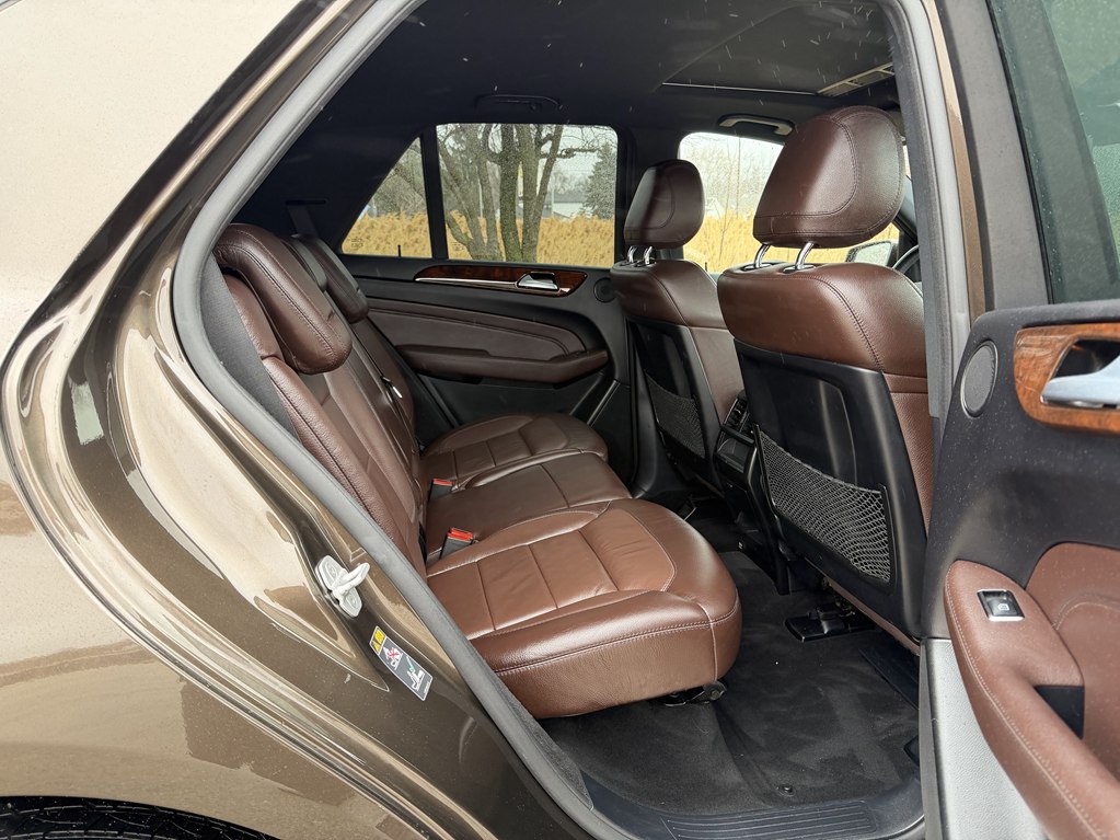 Photo 25 of this MERCEDES-BENZ M-CLASS