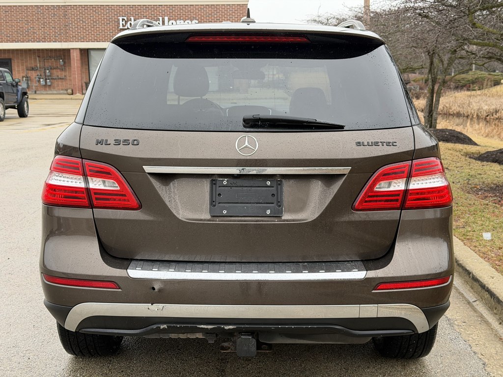 Photo 8 of this MERCEDES-BENZ M-CLASS
