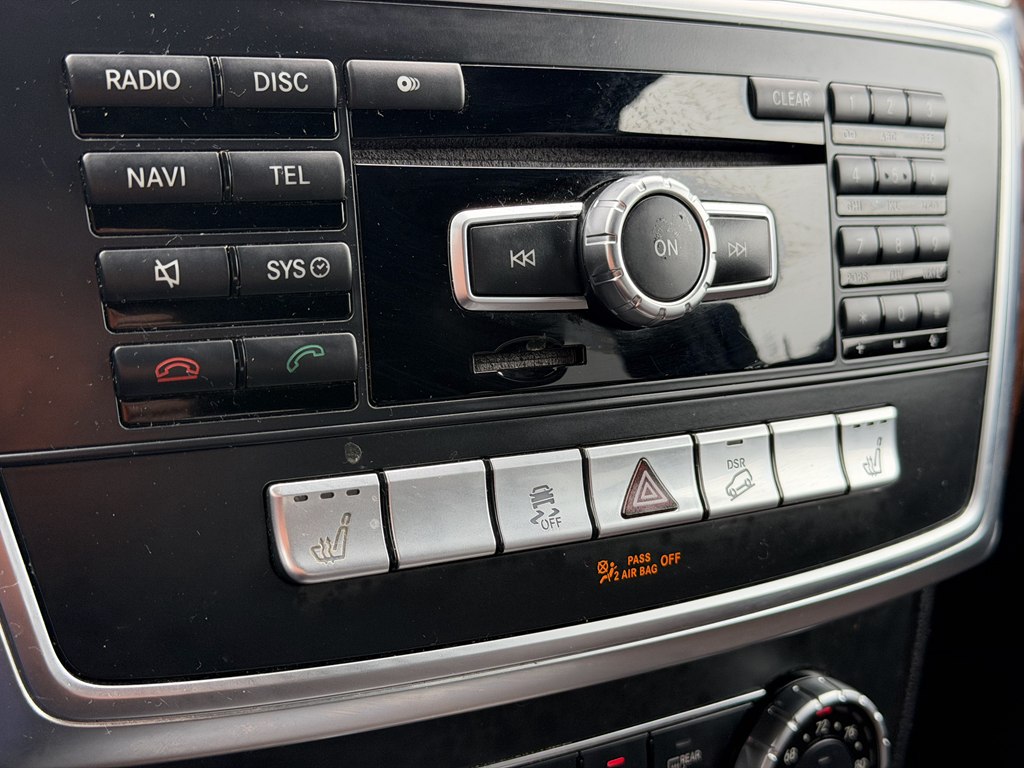 Photo 38 of this MERCEDES-BENZ M-CLASS