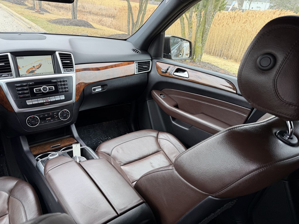 Photo 49 of this MERCEDES-BENZ M-CLASS
