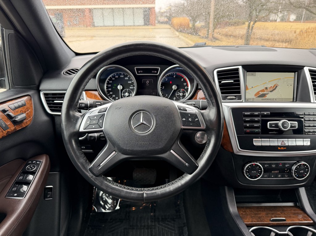 Photo 46 of this MERCEDES-BENZ M-CLASS