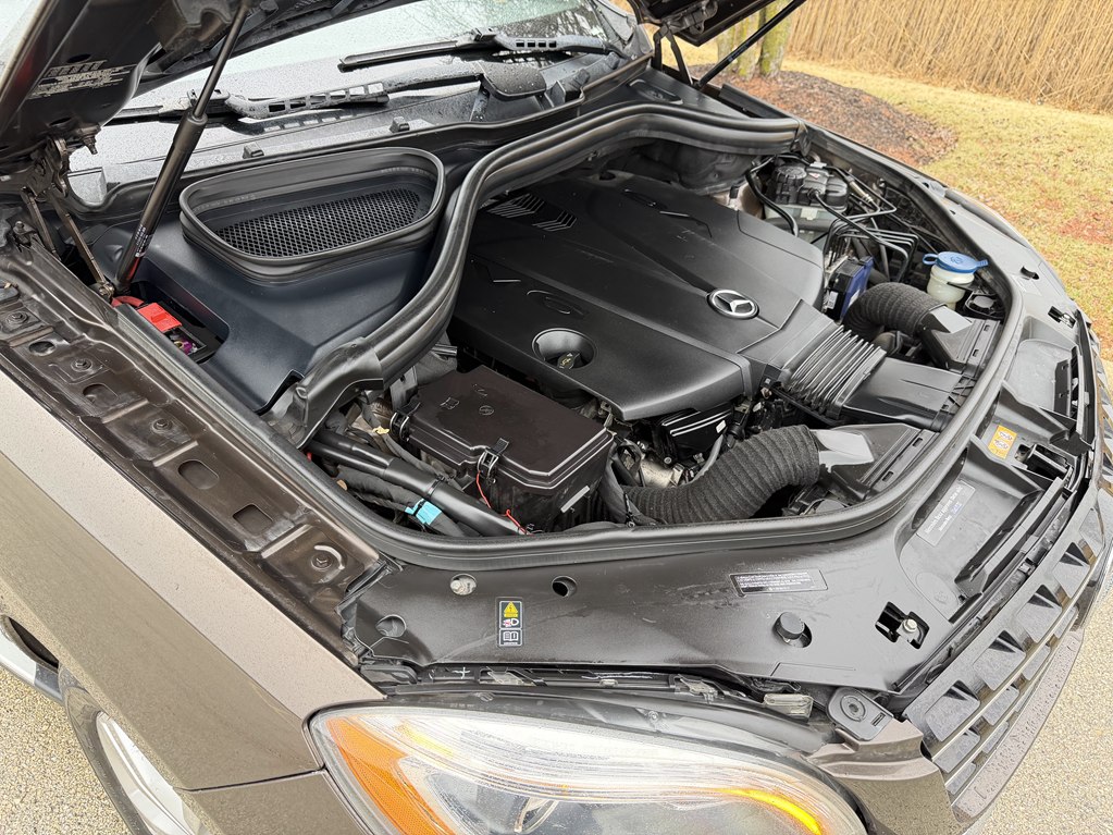 Photo 16 of this MERCEDES-BENZ M-CLASS