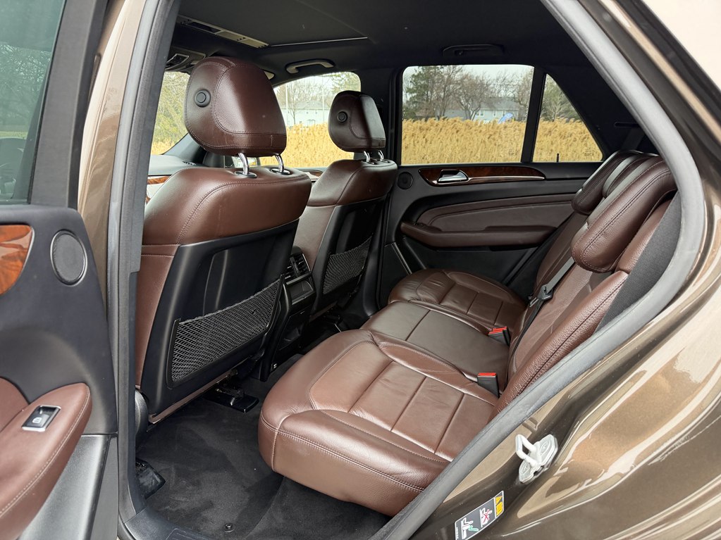 Photo 51 of this MERCEDES-BENZ M-CLASS