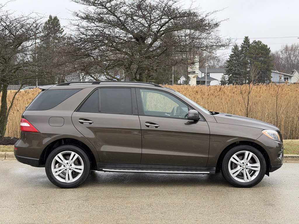 Photo 5 of this MERCEDES-BENZ M-CLASS