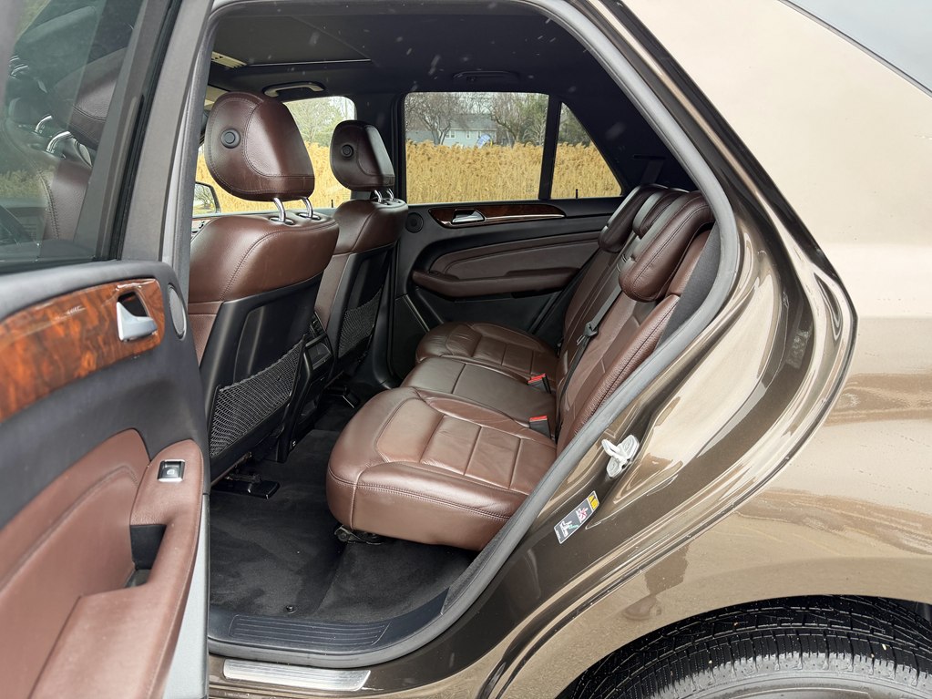Photo 52 of this MERCEDES-BENZ M-CLASS