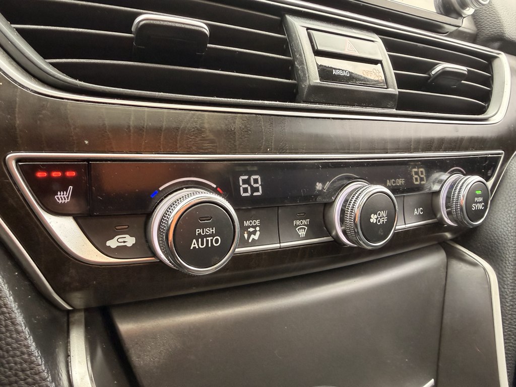 Photo 34 of this HONDA ACCORD