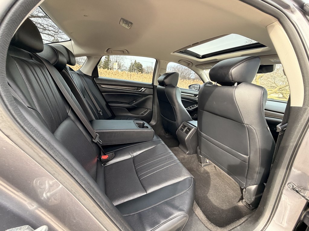 Photo 20 of this HONDA ACCORD