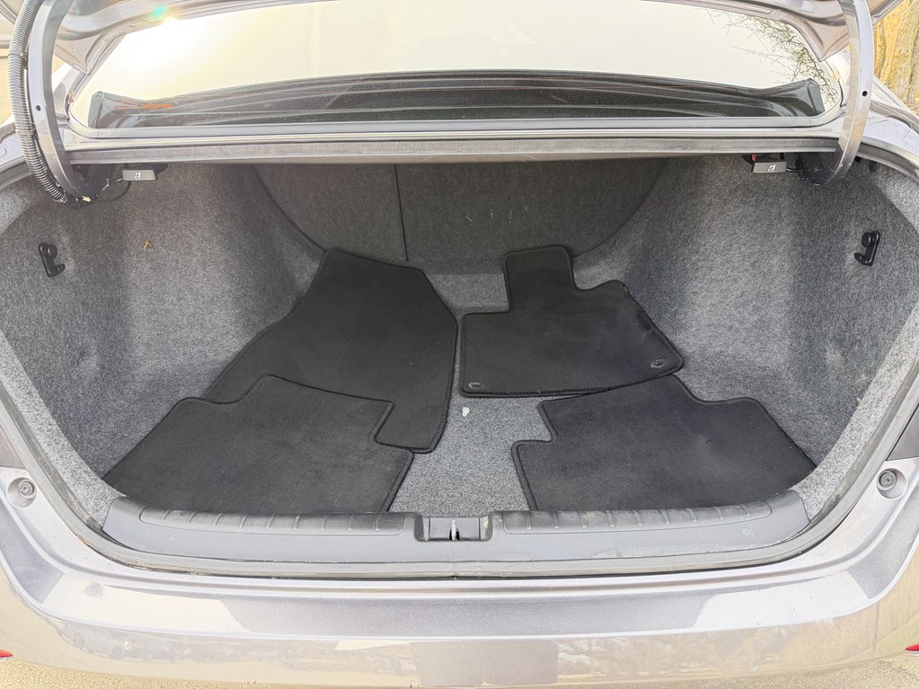 Photo 48 of this HONDA ACCORD