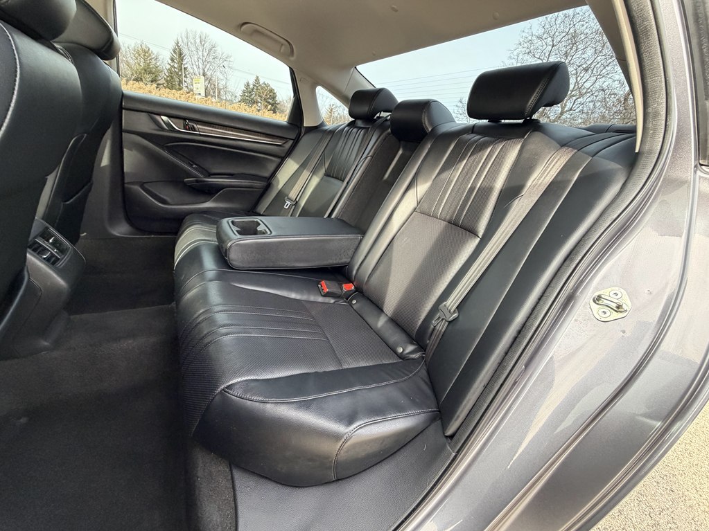 Photo 44 of this HONDA ACCORD