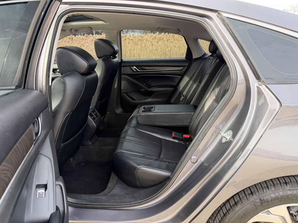Photo 46 of this HONDA ACCORD
