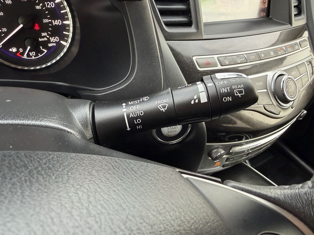 Photo 35 of this INFINITI QX60