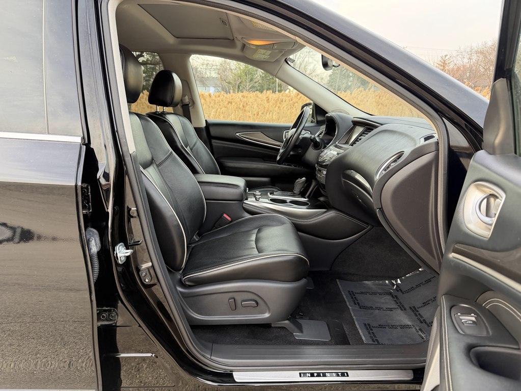 Photo 20 of this INFINITI QX60