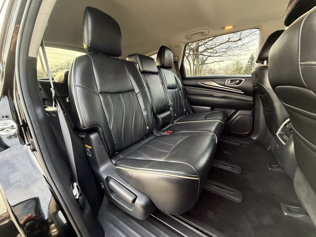 Photo 24 of this INFINITI QX60