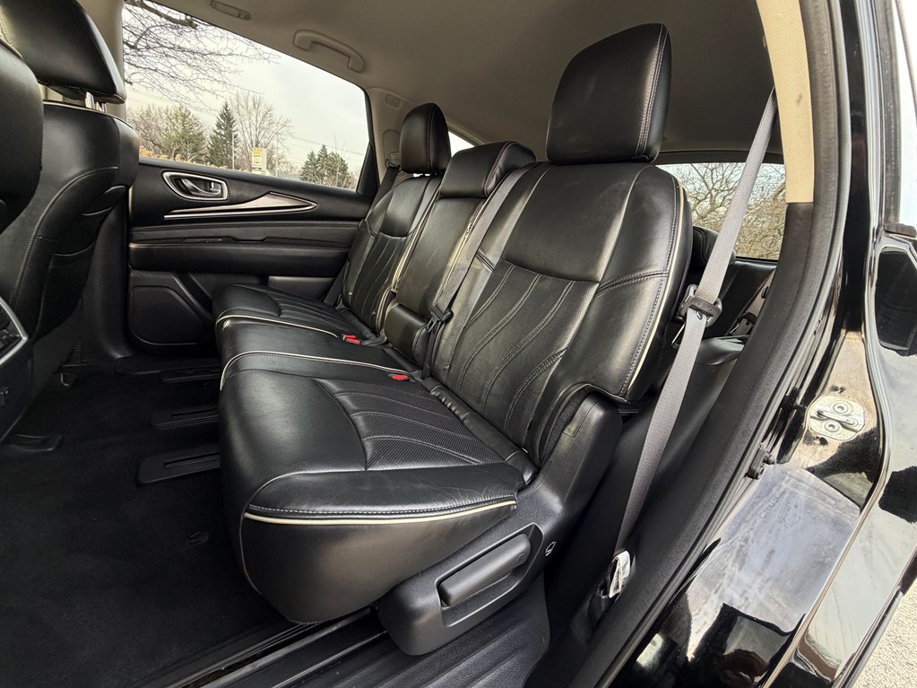 Photo 52 of this INFINITI QX60