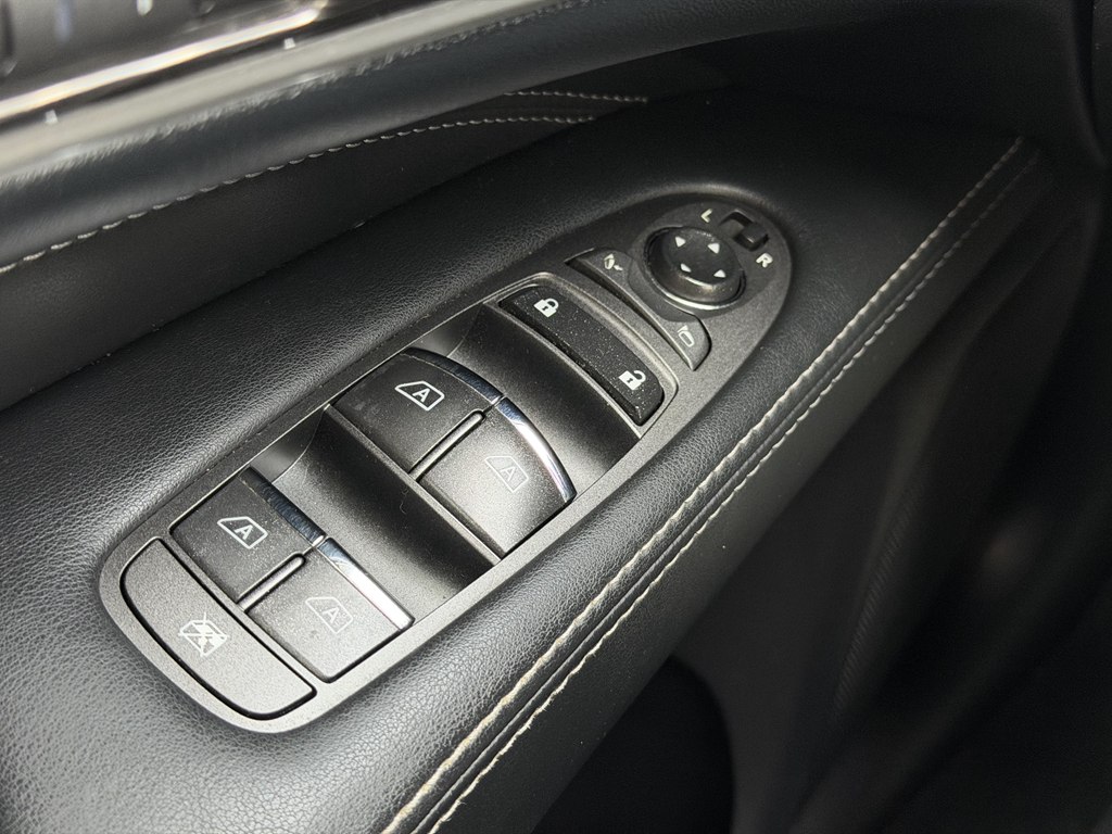 Photo 38 of this INFINITI QX60