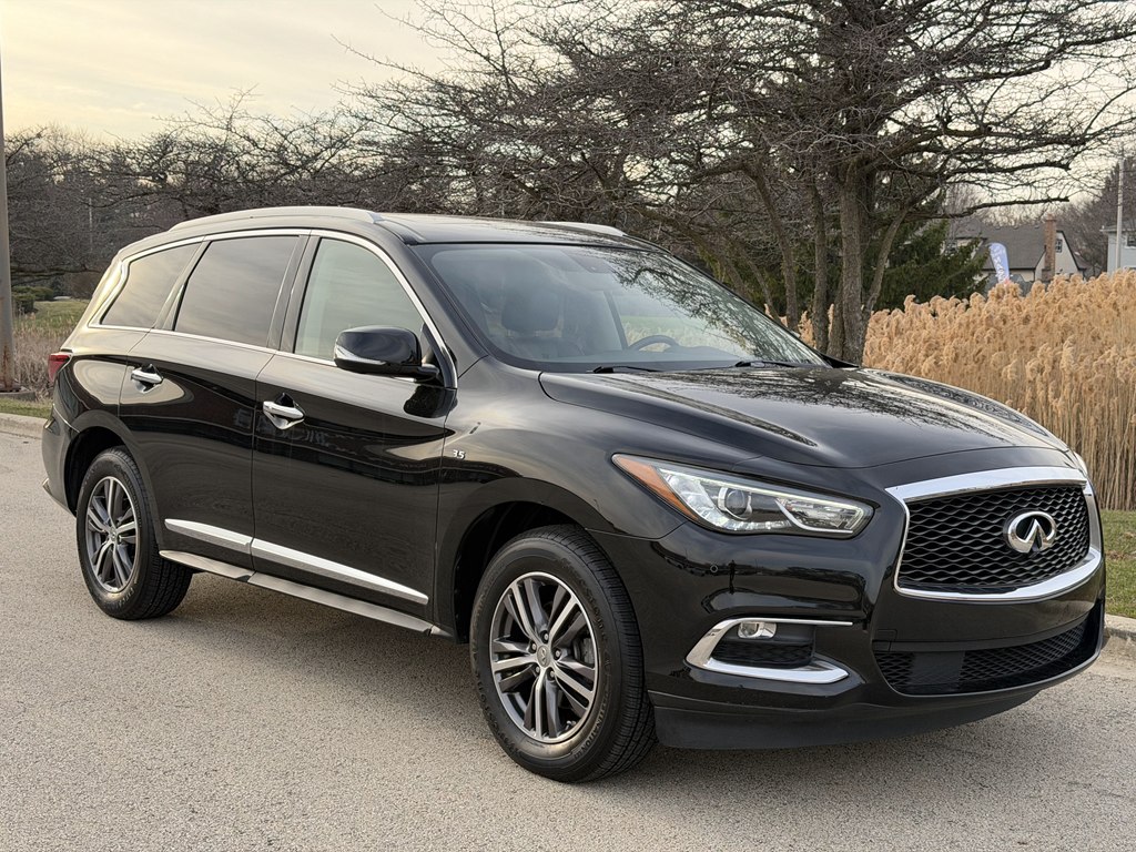 Photo 3 of this INFINITI QX60